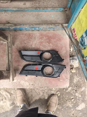 Toyota Runx R2 Fog Lights Bumper Cover