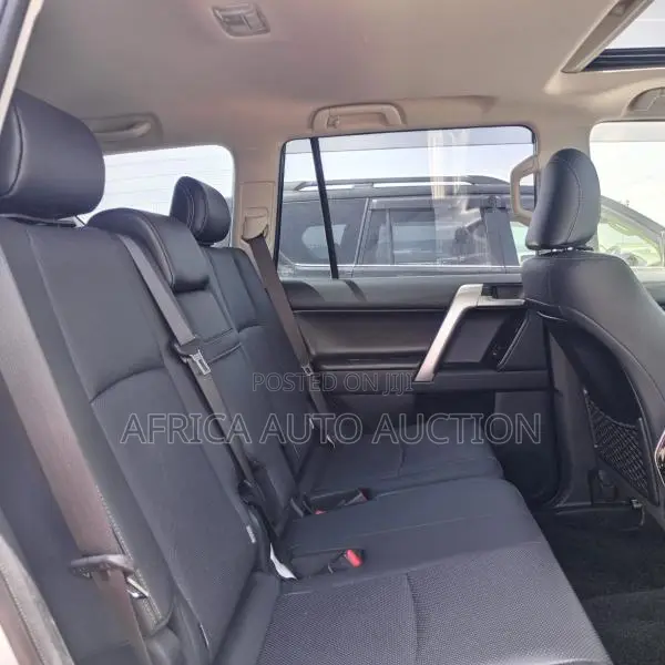 Toyota Land Cruiser Prado 2019 Pearl