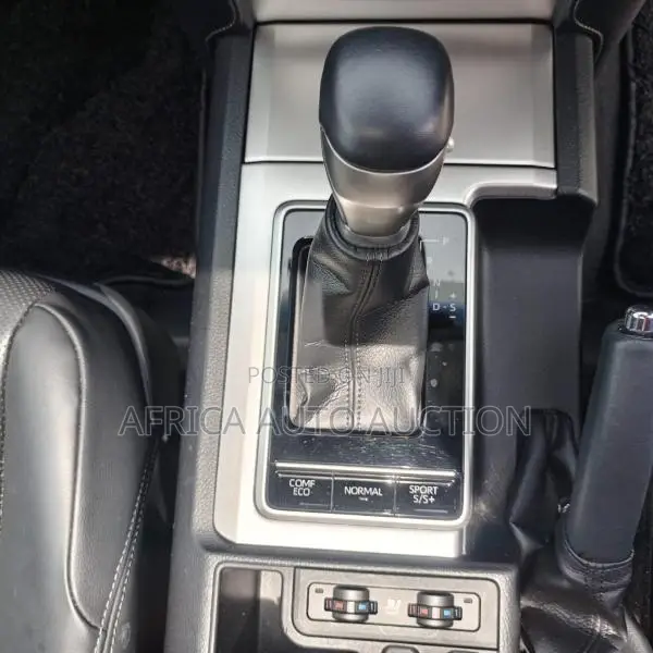 Toyota Land Cruiser Prado 2019 Pearl