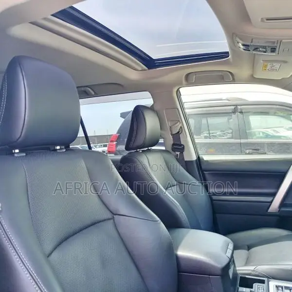 Toyota Land Cruiser Prado 2019 Pearl
