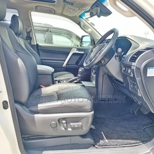 Toyota Land Cruiser Prado 2019 Pearl
