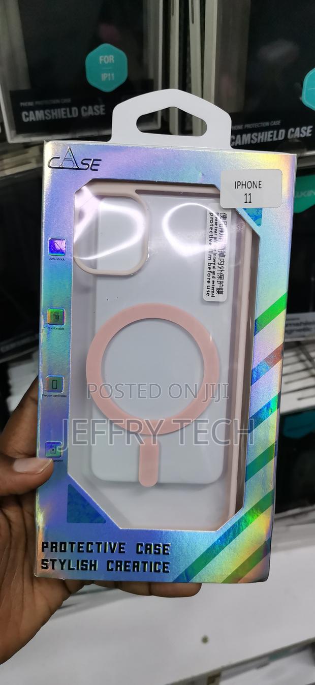 iPhone 11 Featuring a Magnetic Ring Cover - main view