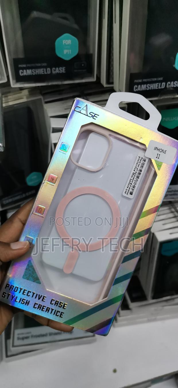 iPhone 11 Featuring a Magnetic Ring Cover - thumbnail 2