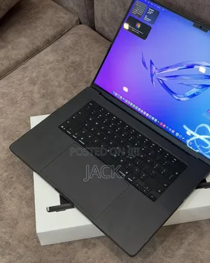 Laptop Apple MacBook Pro 2026 M5 Max 128GB Apple M5 Max SSD 2T