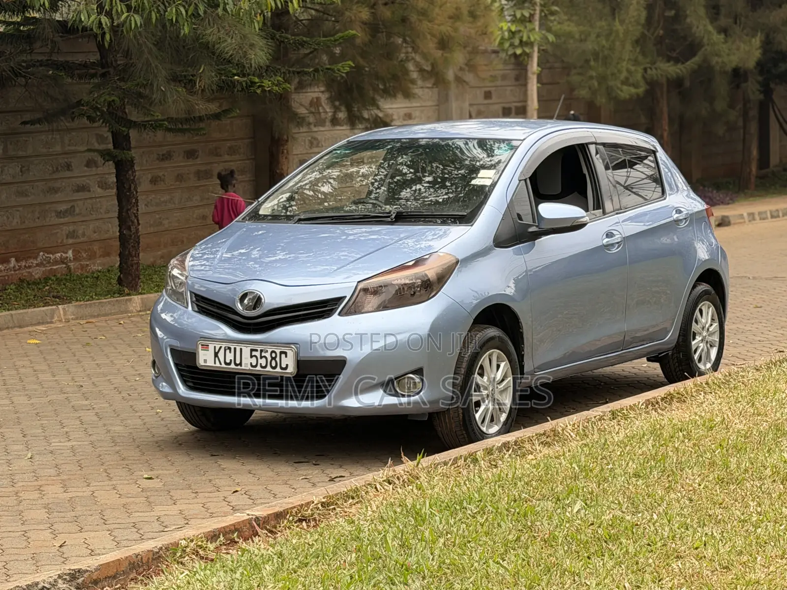 Toyota Vitz 2012 Blue