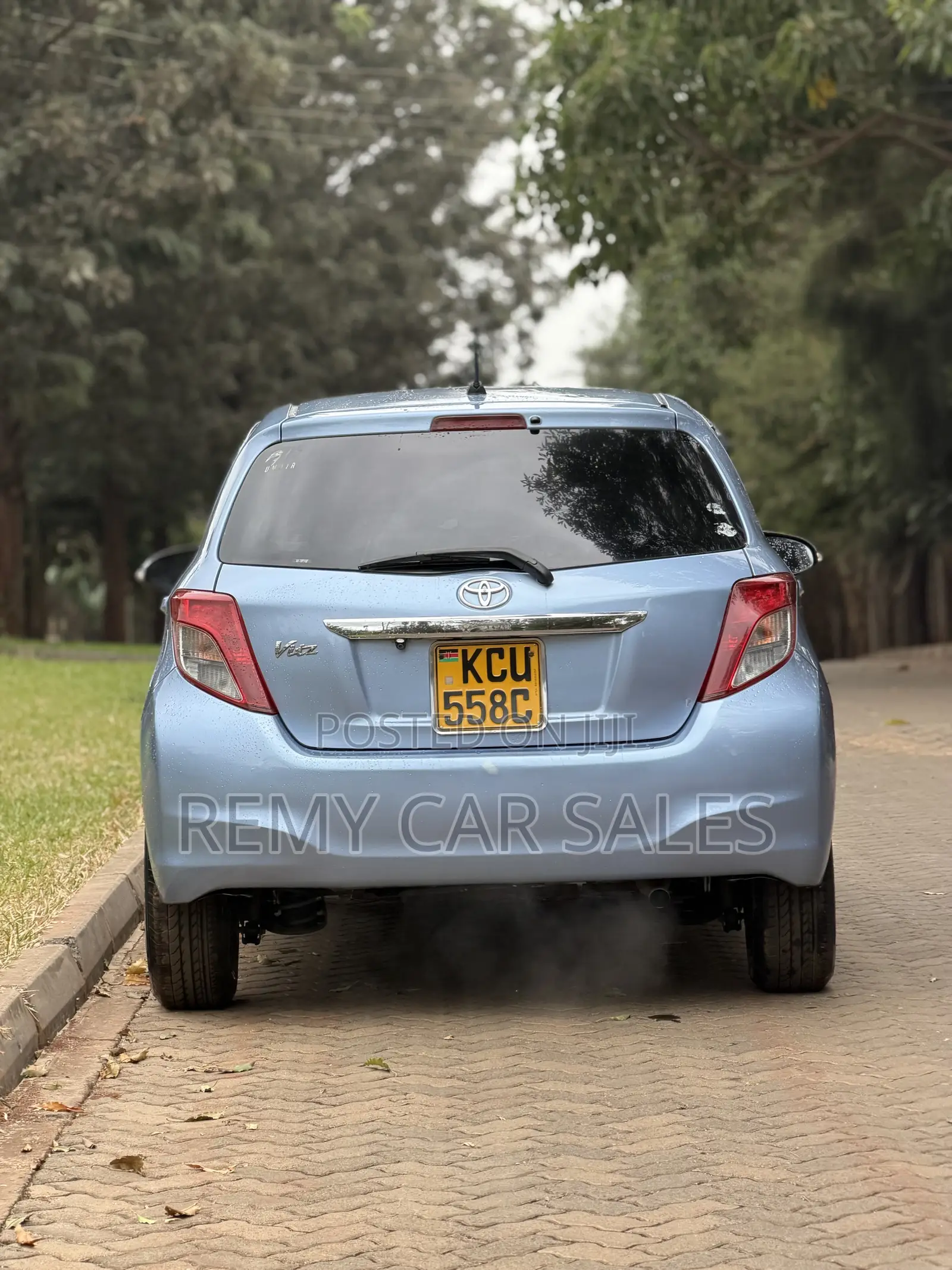 Toyota Vitz 2012 Blue