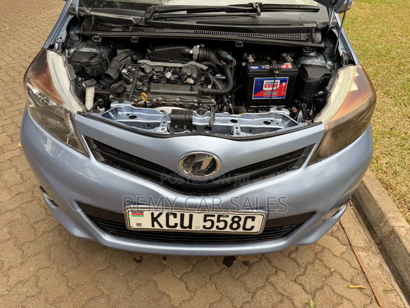 Toyota Vitz 2012 Blue