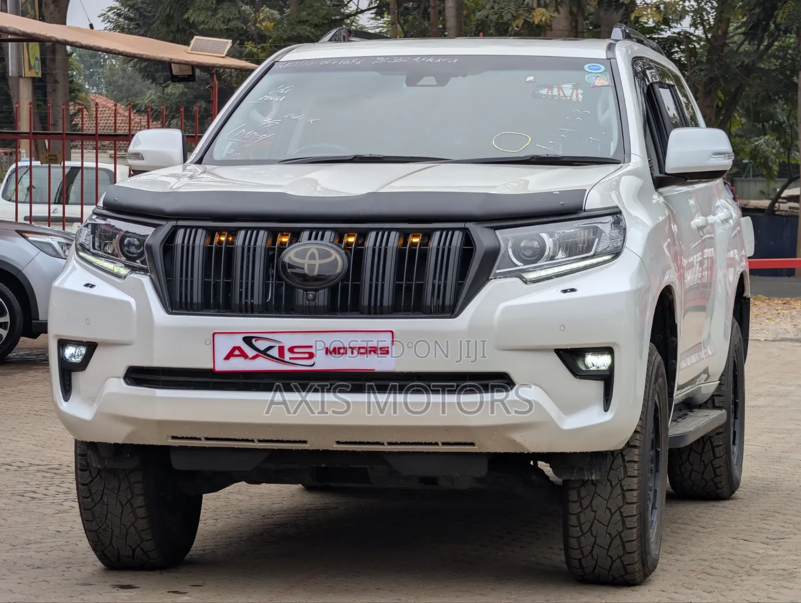 Toyota Land Cruiser Prado 2019 White