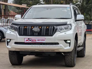 Toyota Land Cruiser Prado 2019 White