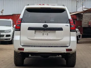Toyota Land Cruiser Prado 2019 White