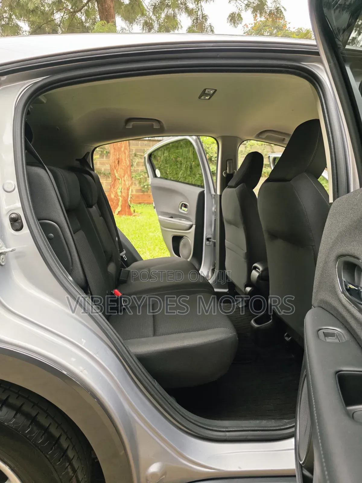 Honda Vezel 2019 Silver
