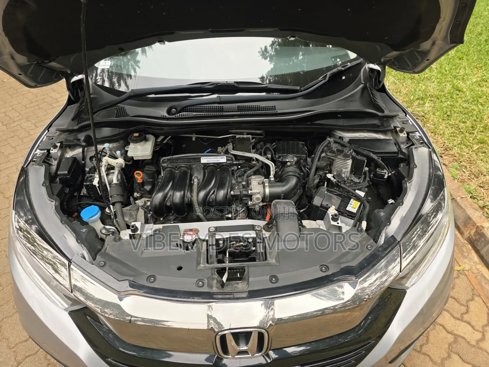 Honda Vezel 2019 Silver