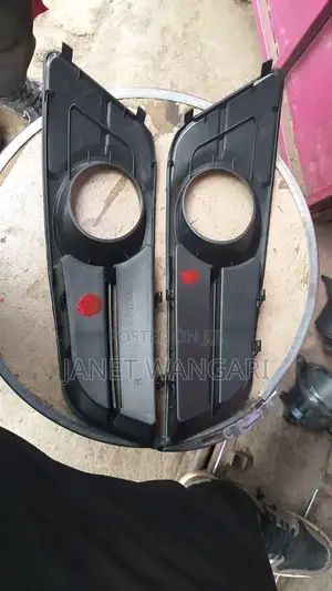 Toyota Runx 2006 Foglight Covers