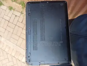 Laptop HP EliteBook 820 G3 4GB Intel Core i5 HDD 500GB