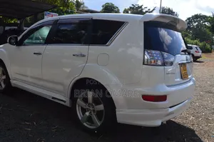 Mitsubishi Outlander Sport SE 2012 White