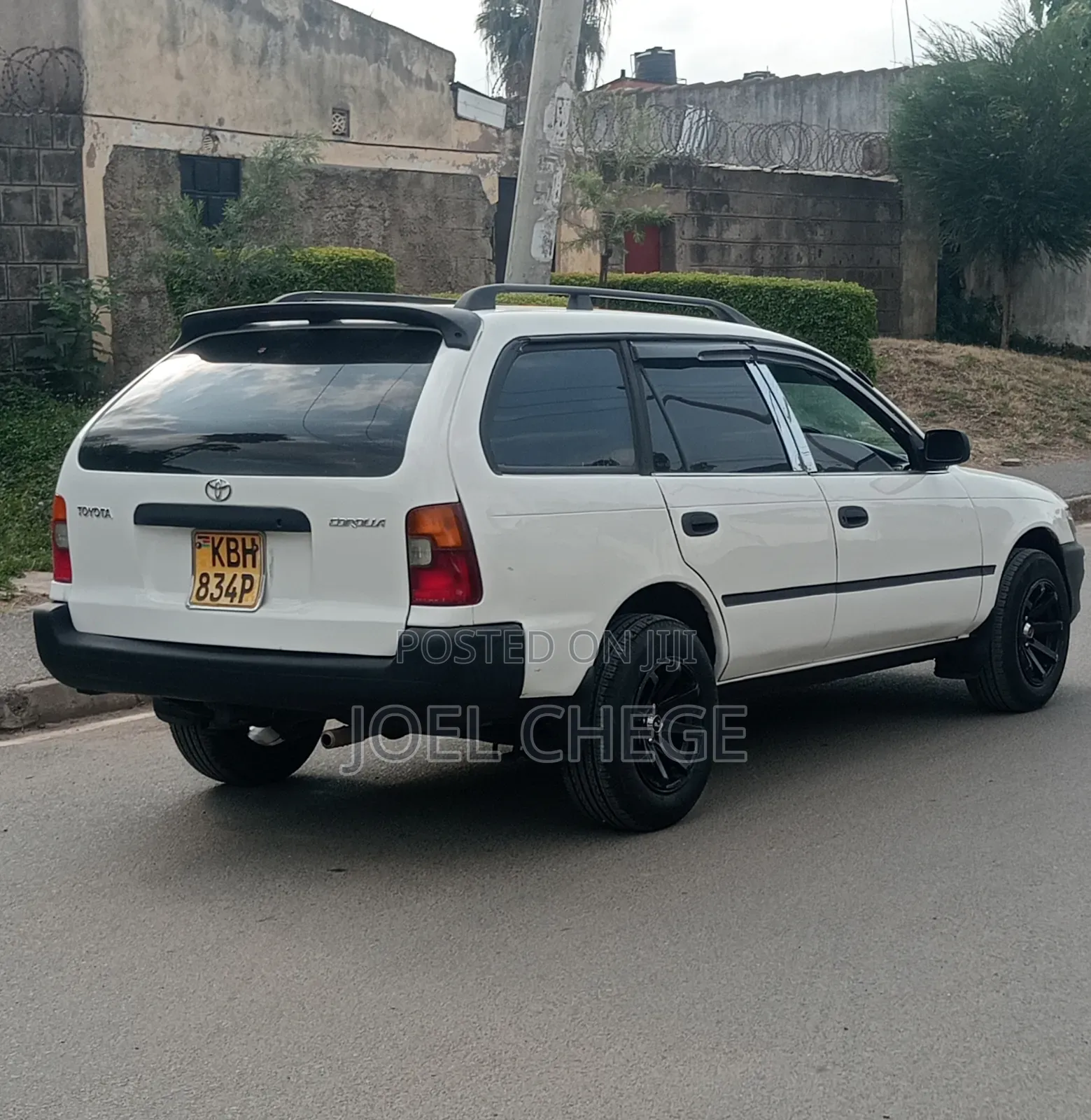 Toyota Corolla 2002 White
