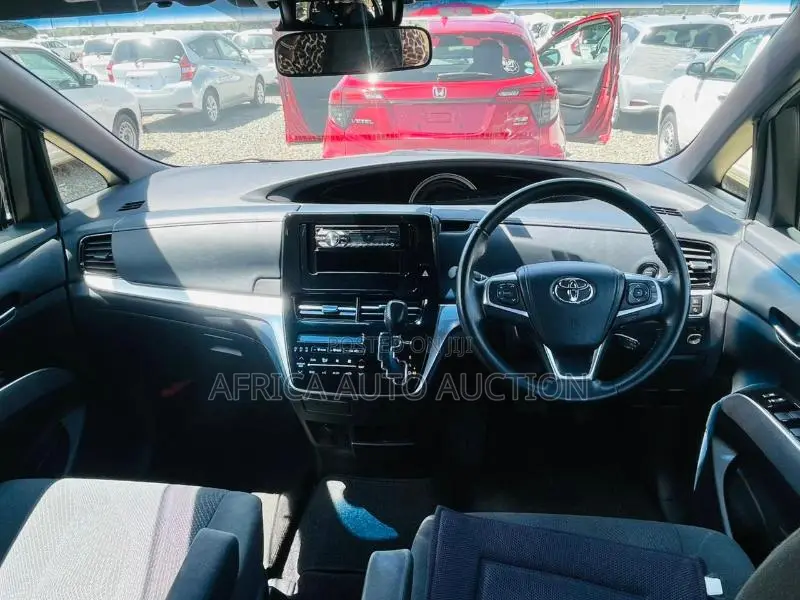 Toyota Estima 2019 Silver