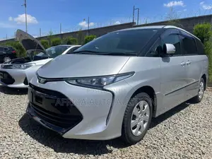 Toyota Estima 2019 Silver