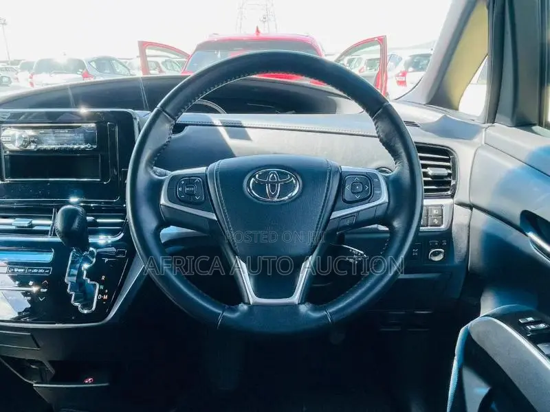 Toyota Estima 2019 Silver