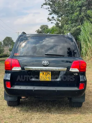 Toyota Land Cruiser 2014 Black