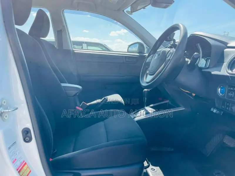 Toyota Corolla Fielder 2019 White