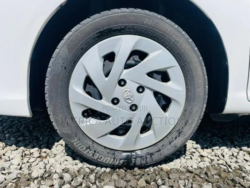 Toyota Corolla Fielder 2019 White