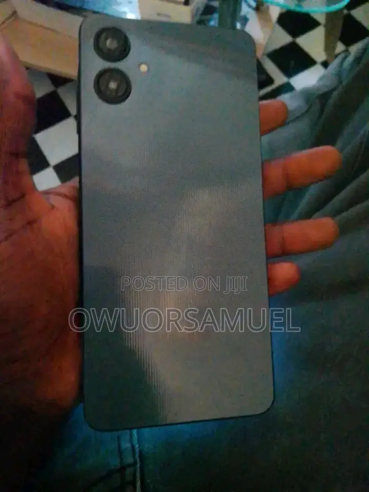 Samsung Galaxy A06 64 GB Black