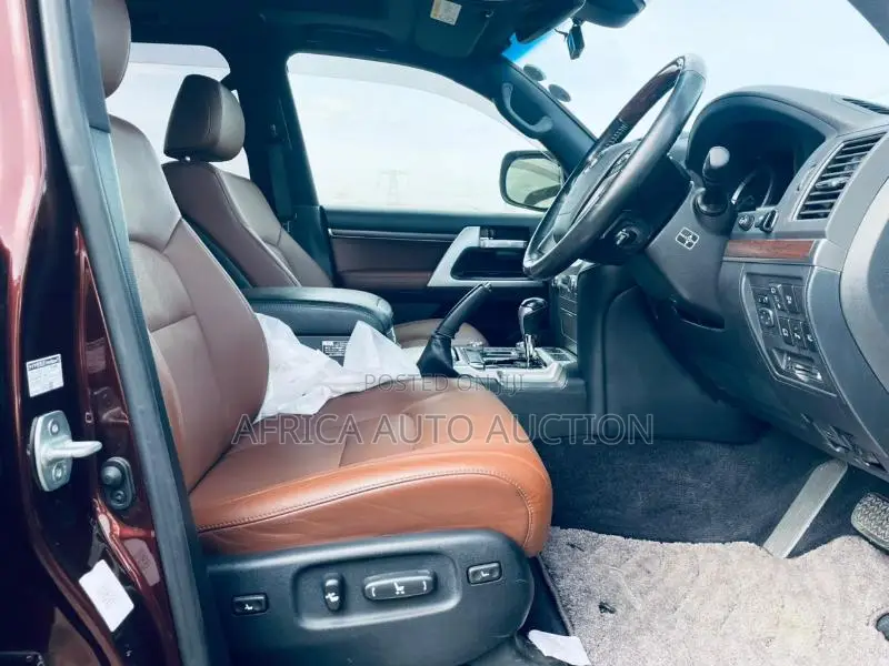 Toyota Land Cruiser 2018 Maroon