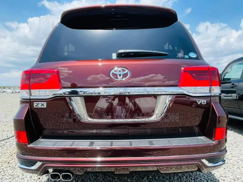 Toyota Land Cruiser 2018 Maroon