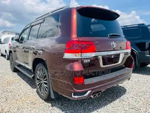 Toyota Land Cruiser 2018 Maroon