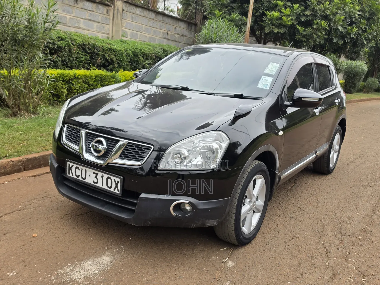 Nissan Dualis 2012 Black