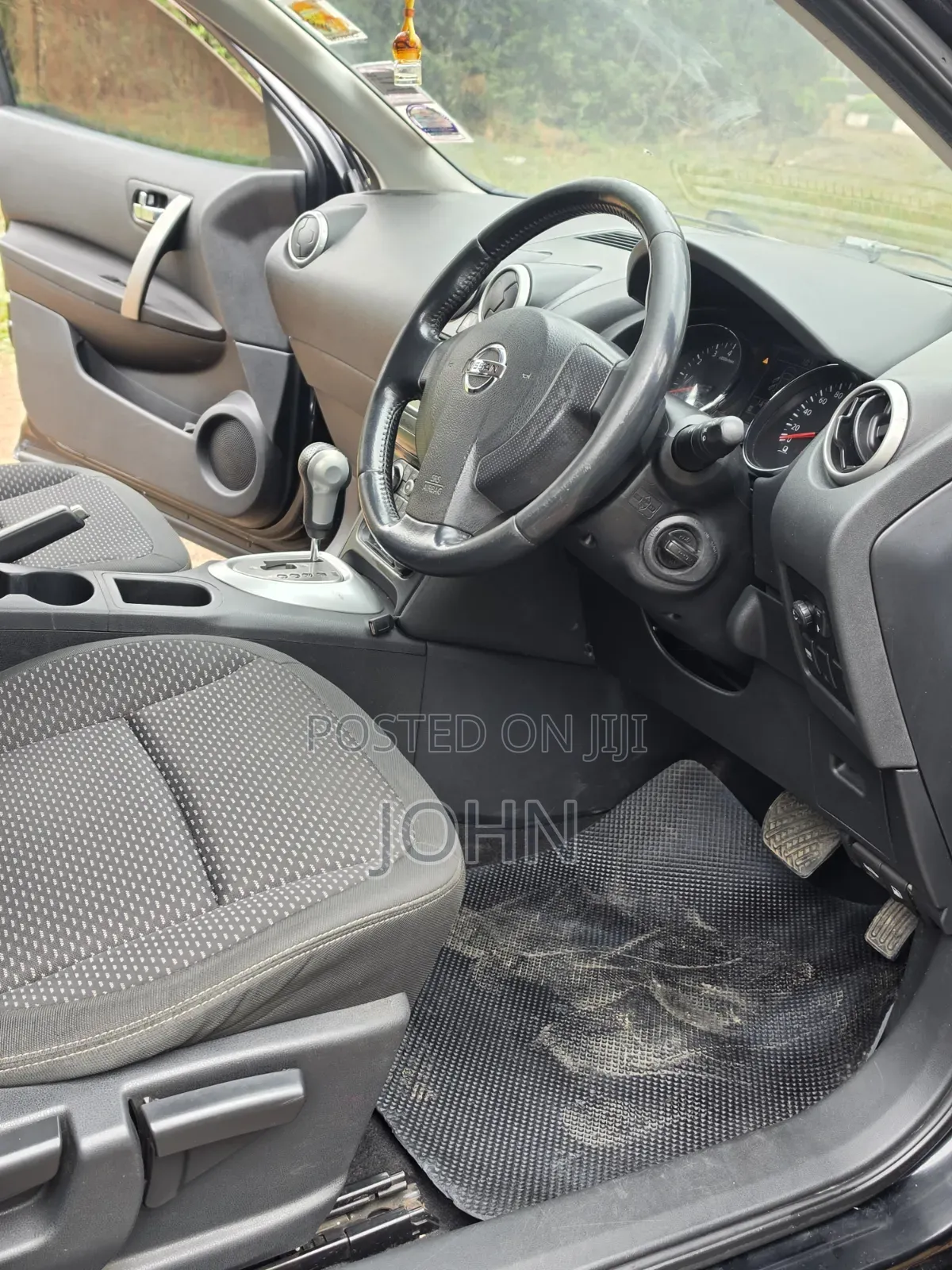 Nissan Dualis 2012 Black