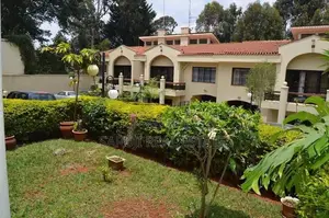 4bdrm Mansion in Spring Valley for sale