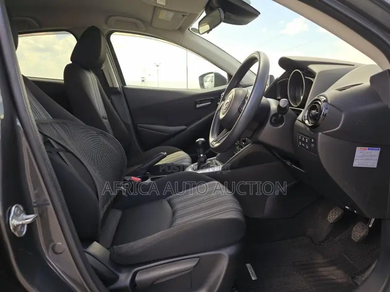 Mazda Demio 2018 Gray