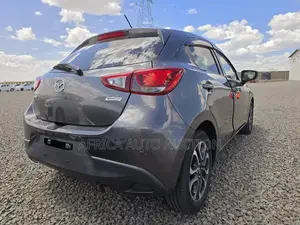 Mazda Demio 2018 Gray