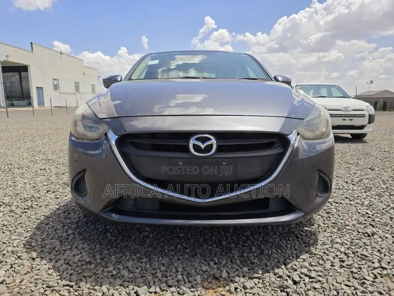 Mazda Demio 2018 Gray