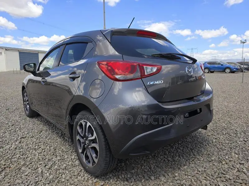 Mazda Demio 2018 Gray