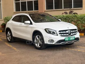Mercedes-Benz GLA-Class 2019 White