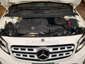 Mercedes-Benz GLA-Class 2019 White