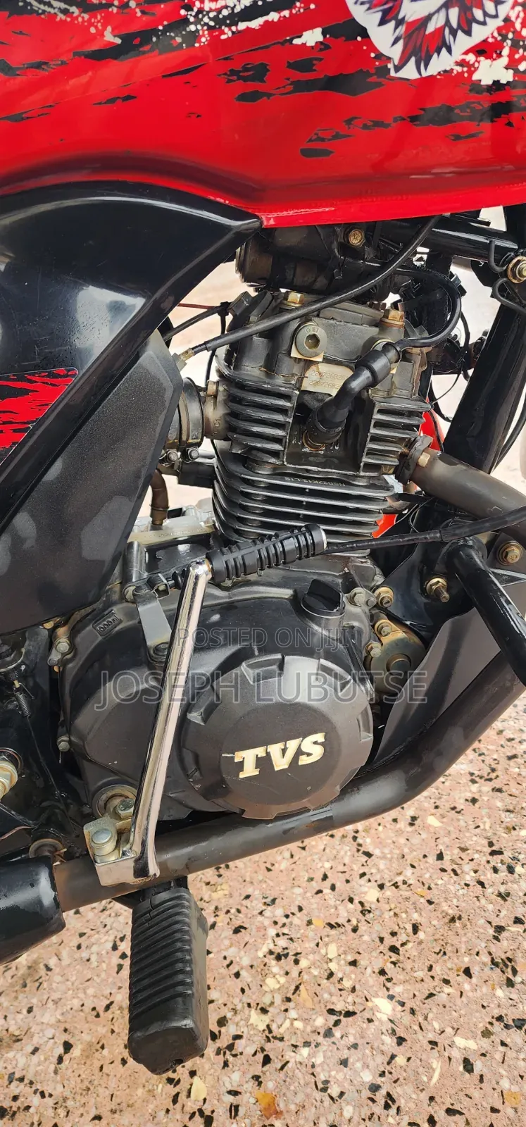 TVS HLX 125 2025 Red