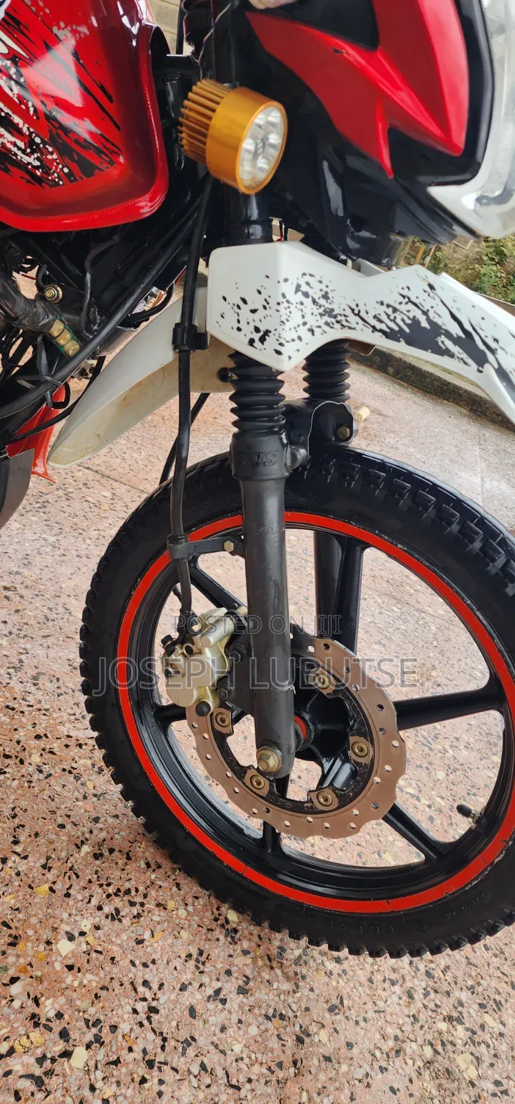 TVS HLX 125 2025 Red