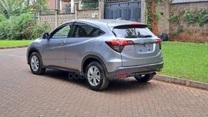 Honda Vezel 2019 Silver