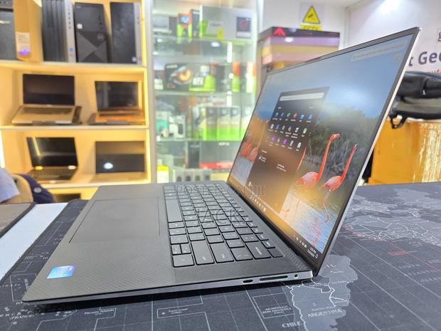 Laptop Dell Precision 7510 16GB Intel Core i7 SSD 512GB - thumbnail 3