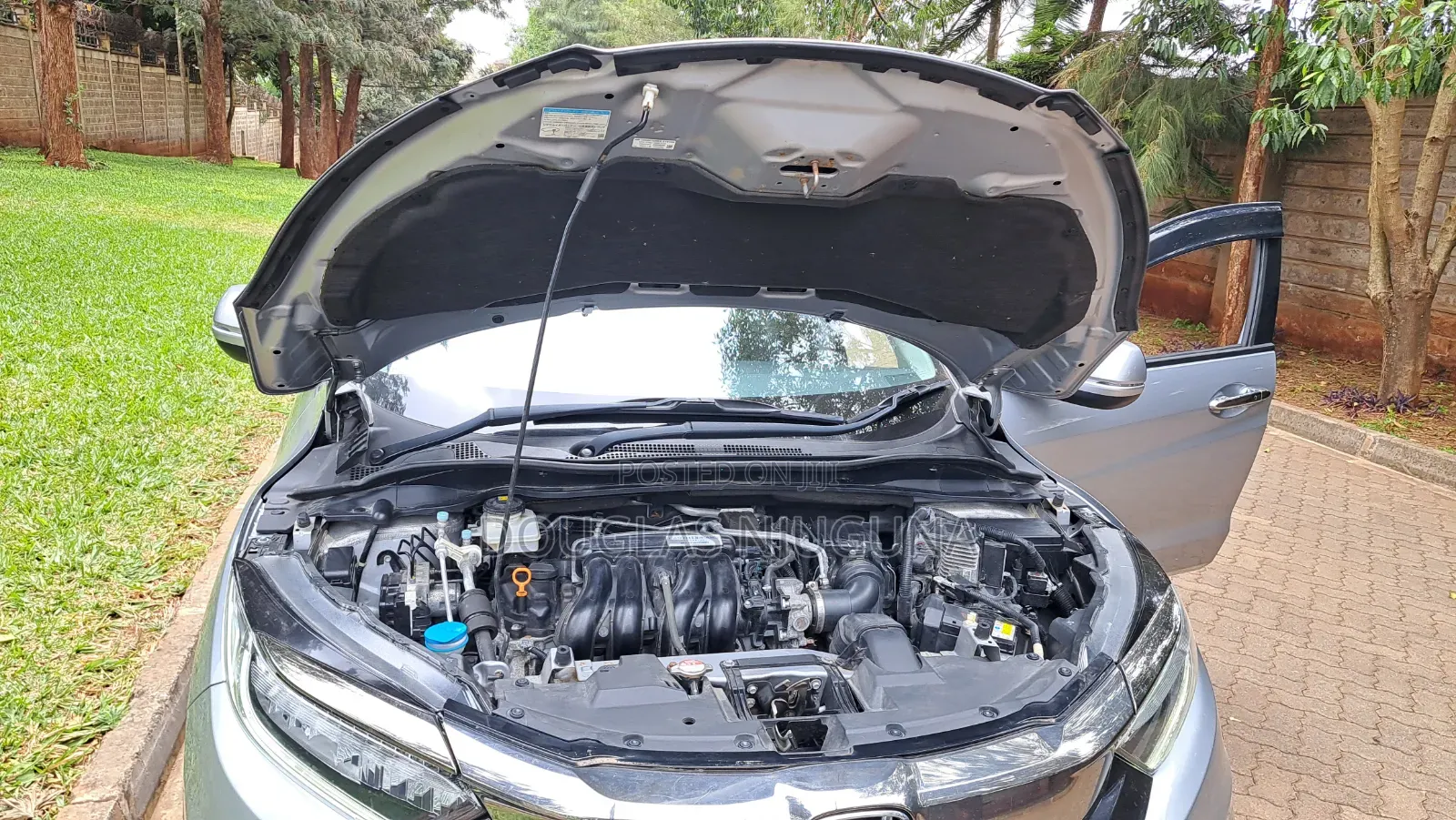 Honda Vezel 2019 Silver