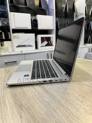 Laptop HP ProBook 440 G10 16GB Intel Core i7 SSD 512GB