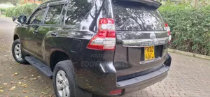 Toyota Land Cruiser Prado 2017 Black