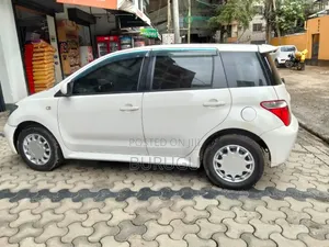 Toyota IST 2005 White