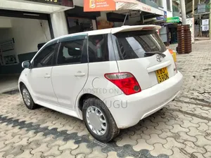 Toyota IST 2005 White