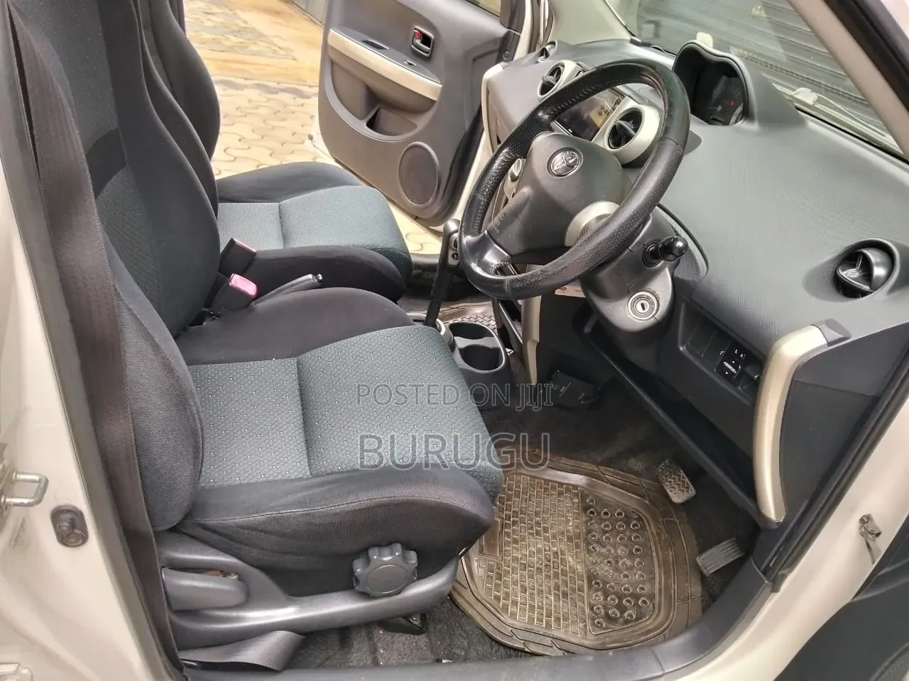 Toyota IST 2005 White