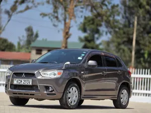 Mitsubishi RVR 2010 Brown